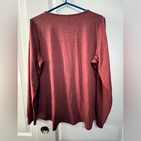 𝓦𝓸𝓶𝓮𝓷'𝓼 𝓛𝓸𝓷𝓰 𝓼𝓵𝓮𝓮𝓿𝓮 𝓟𝓵𝓮𝓪𝓽𝓮𝓭 𝓣𝓸𝓹 - 𝓫𝓾𝓻𝓰𝓾𝓷𝓭𝔂 🍇(‘𝓞’)🍷 - Picture 3 of 4